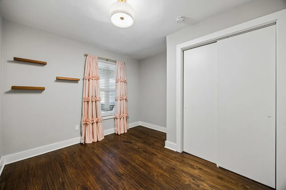 9021 Aldwick Drive Dallas, TX 75238