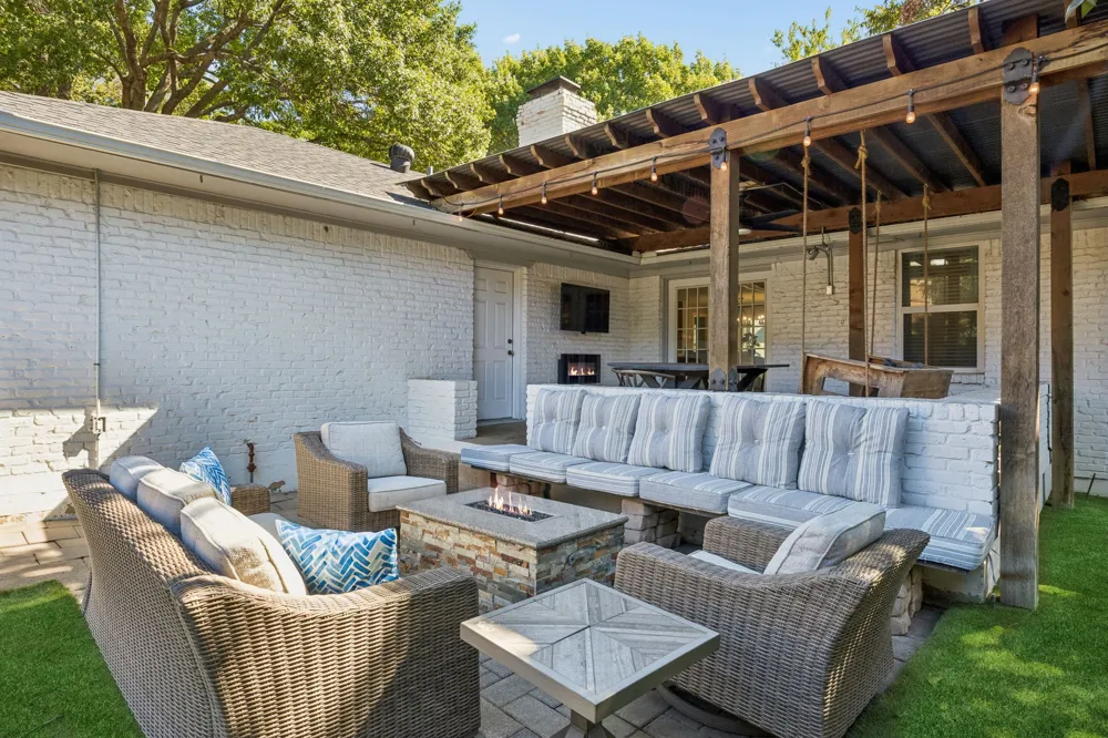 9021 Aldwick Drive Dallas, TX 75238