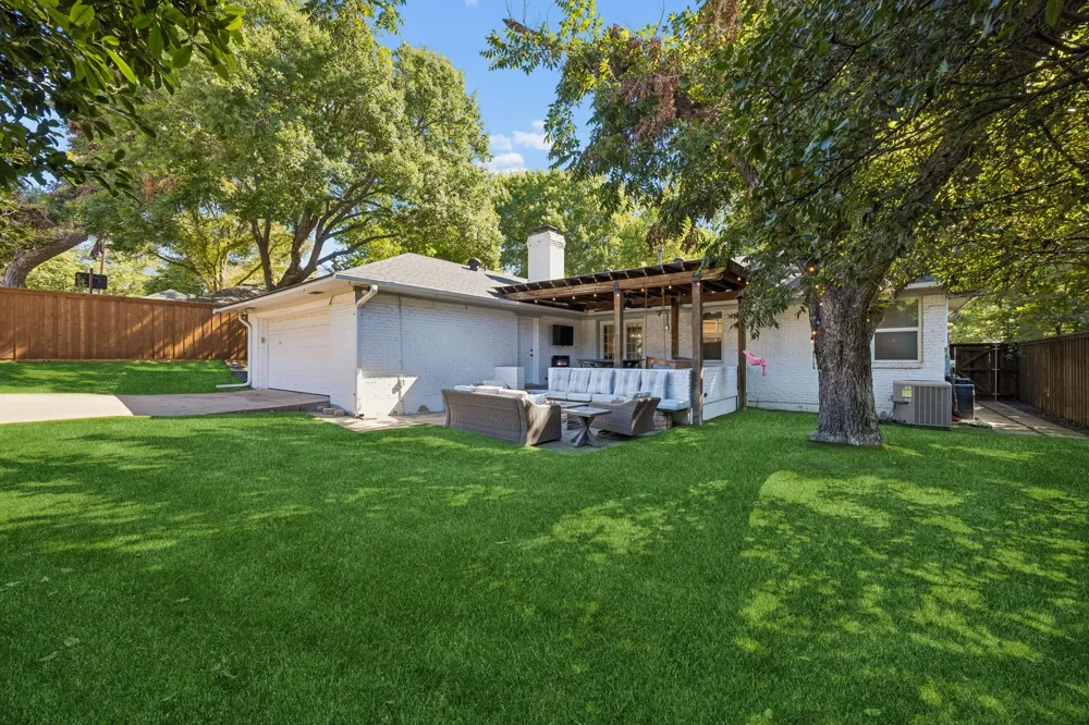 9021 Aldwick Drive Dallas, TX 75238