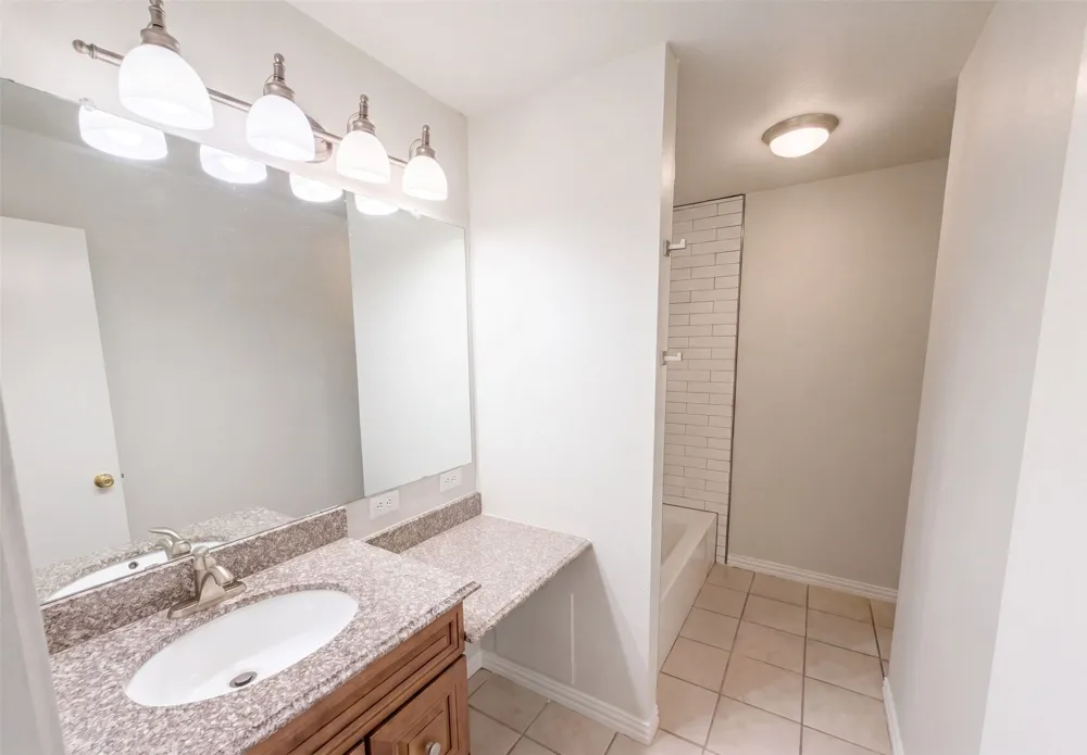 2711 Vistaview Drive Corinth, TX 76210