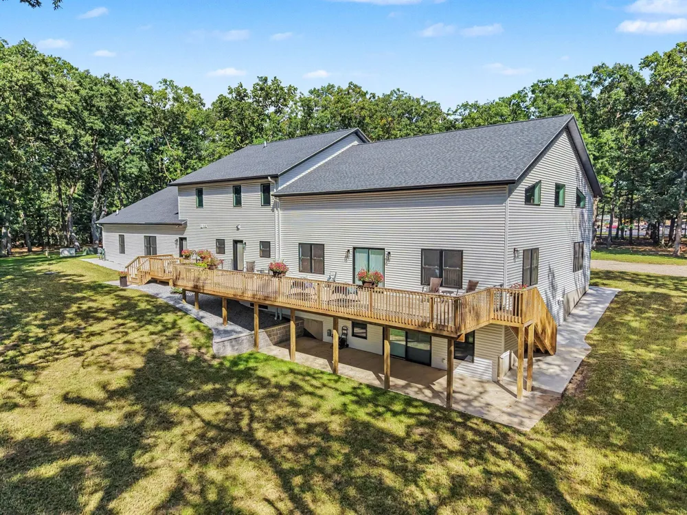 155 Park Street Muskegon, MI 49442