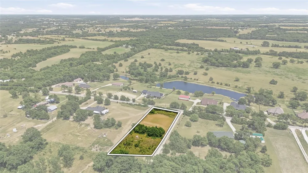 1335 HARRELL Howe, TX 75459