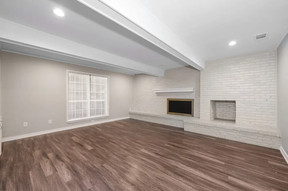 2404 Dalgreen Drive Plano, TX 75075