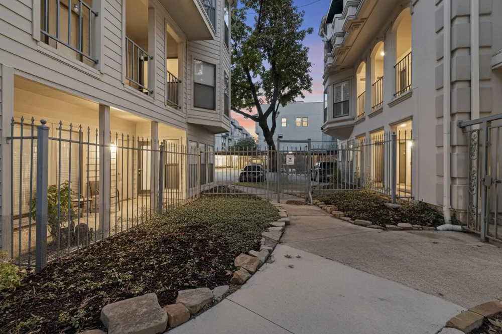 3105 San Jacinto Street #306 Dallas, TX 75204