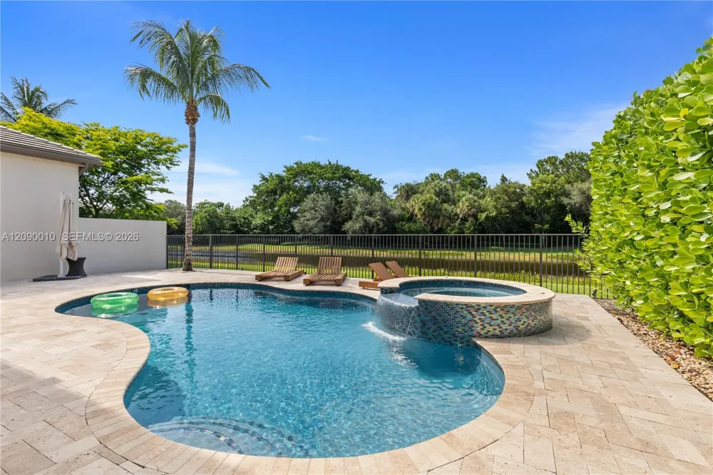 9529 Eden Roc Ct Delray Beach, FL 33446