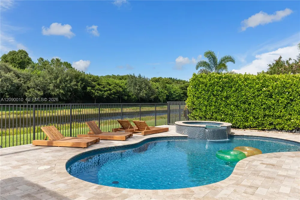 9529 Eden Roc Ct Delray Beach, FL 33446