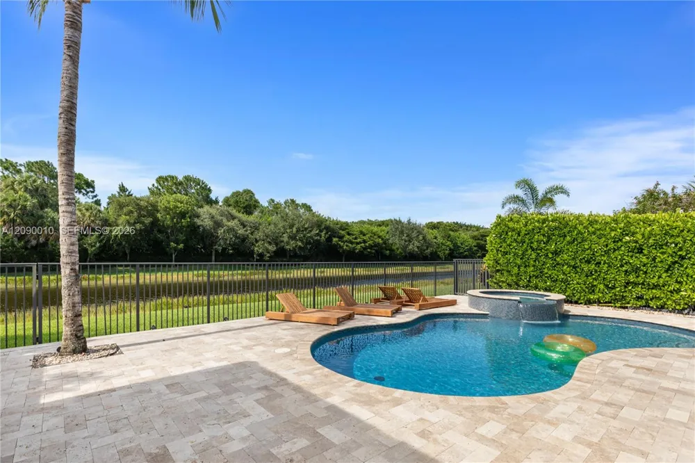 9529 Eden Roc Ct Delray Beach, FL 33446