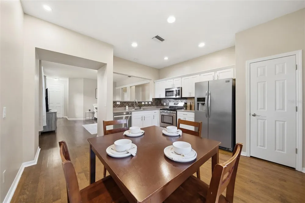 2306 SPRING HOLLOW LOOP Wesley Chapel, FL 33544