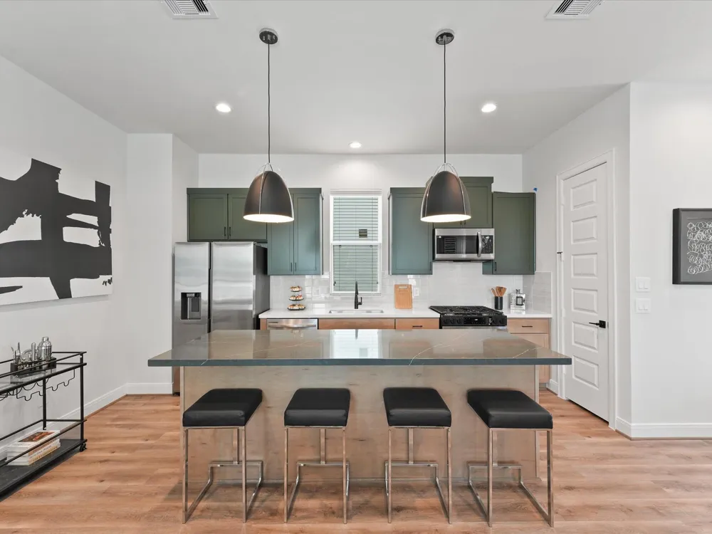 4842 Pinemont Drive Houston, TX 77091
