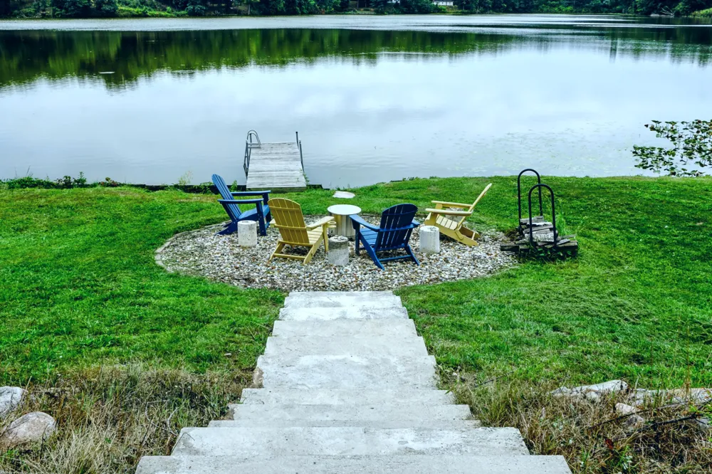18729 S River Road Three Rivers, MI 49093