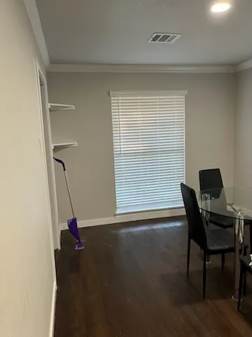 1570 Sutter Street Dallas, TX 75216