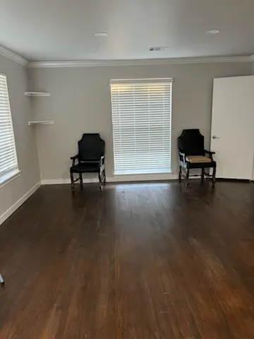1570 Sutter Street Dallas, TX 75216