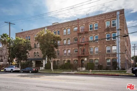 4125 S Figueroa Street