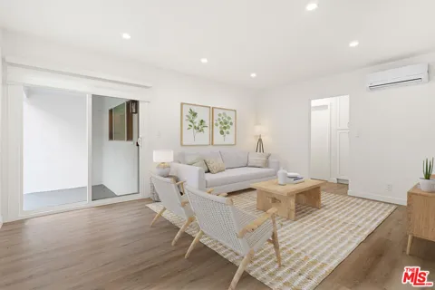 2908 W 141st Place