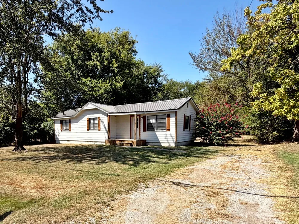 610 S State Street Wagoner, OK 74467