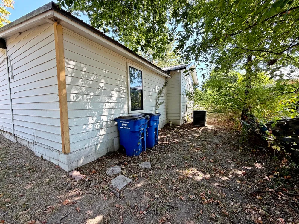 610 S State Street Wagoner, OK 74467