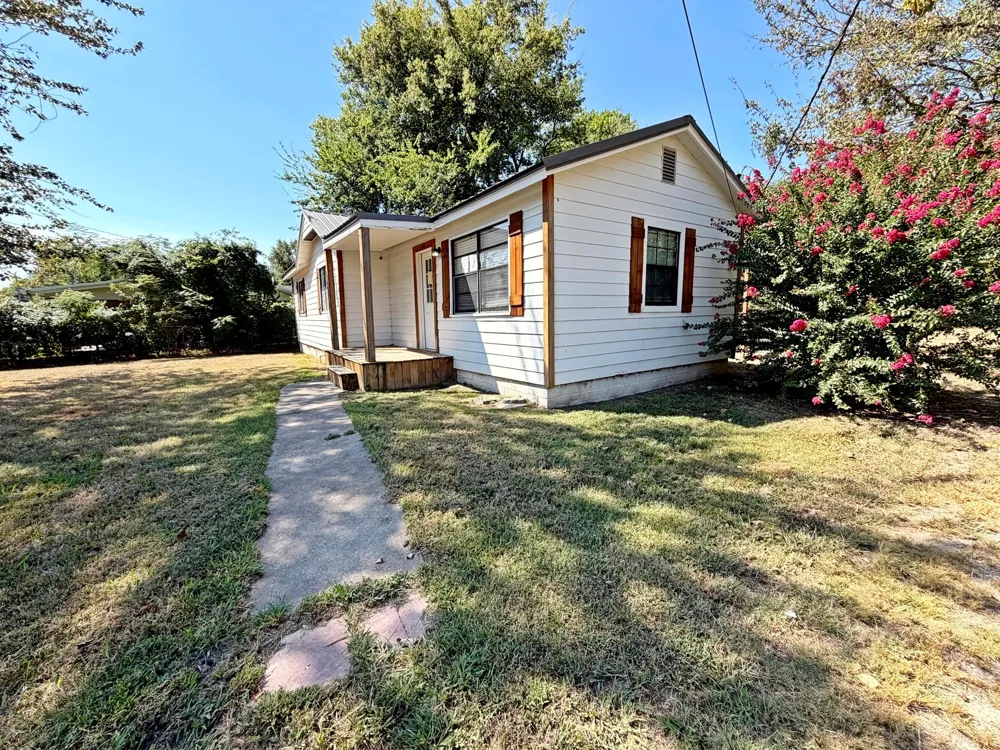 610 S State Street Wagoner, OK 74467