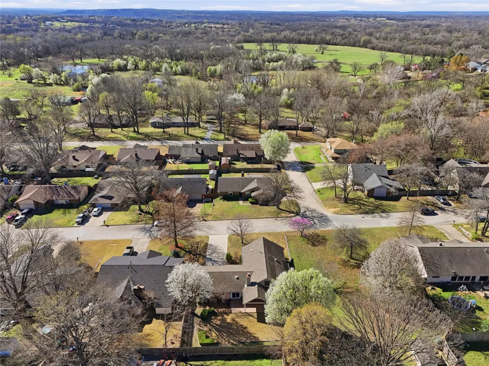1711 Valley Road Sapulpa, OK 74066