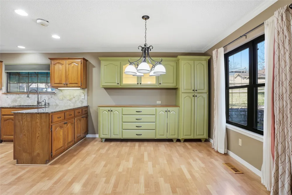 1711 Valley Road Sapulpa, OK 74066