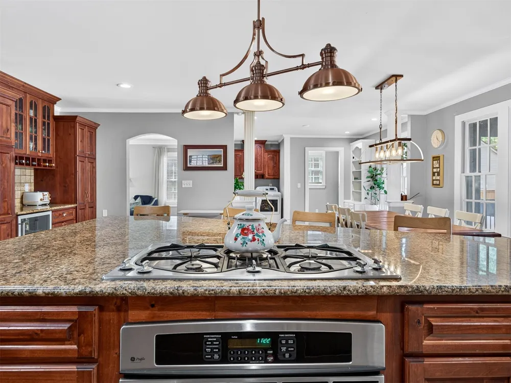 1934 S Evanston Avenue Tulsa, OK 74104