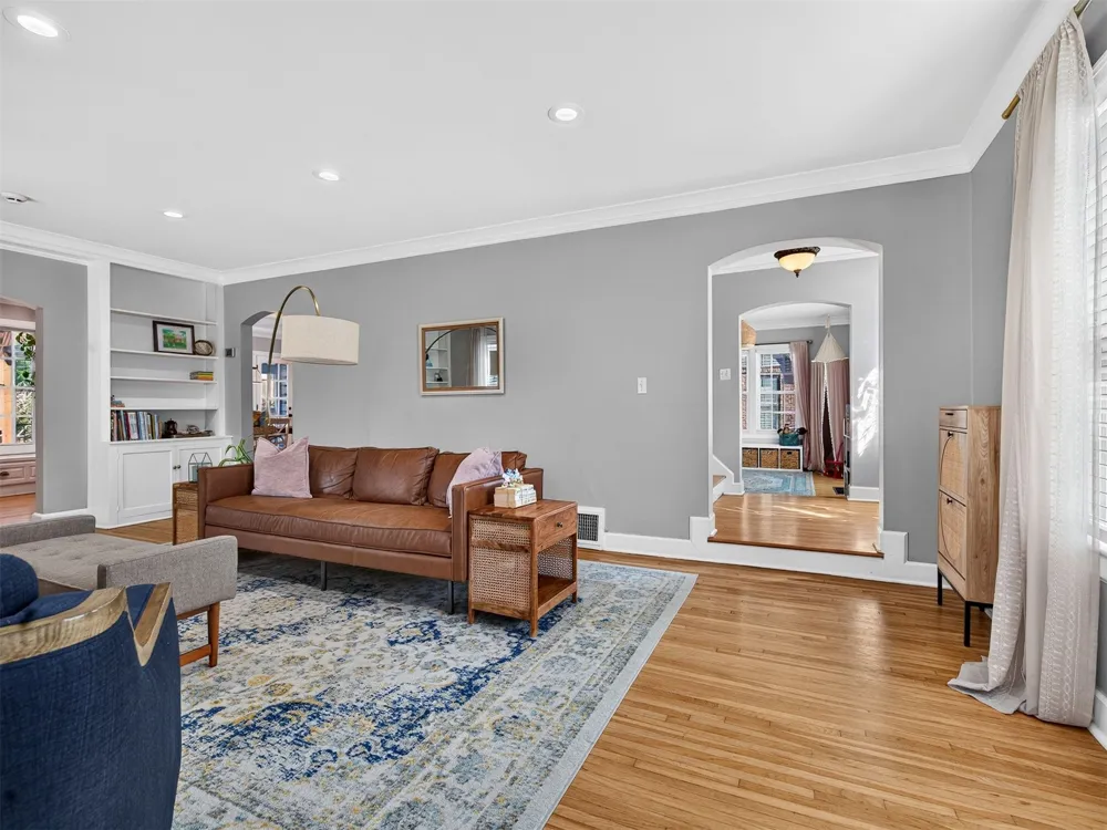 1934 S Evanston Avenue Tulsa, OK 74104