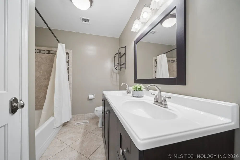 1909 E 35th Place Tulsa, OK 74105