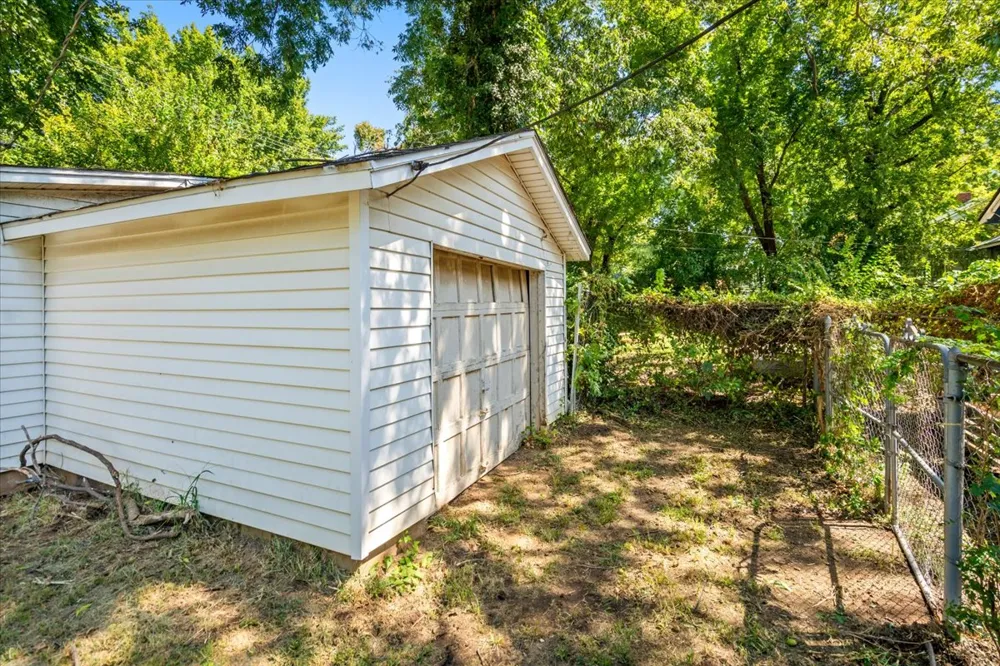 1911 W Cameron Street Tulsa, OK 74127
