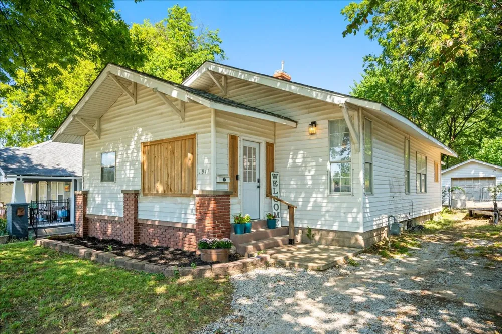 1911 W Cameron Street Tulsa, OK 74127