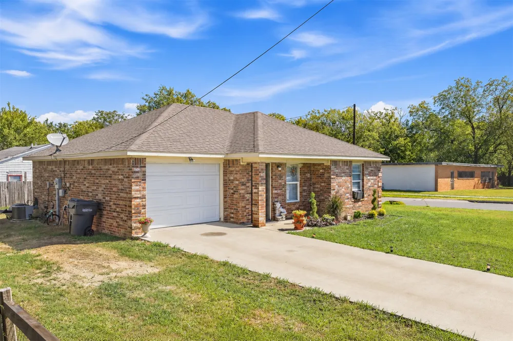 617 NE 6th Avenue Ardmore, OK 73401
