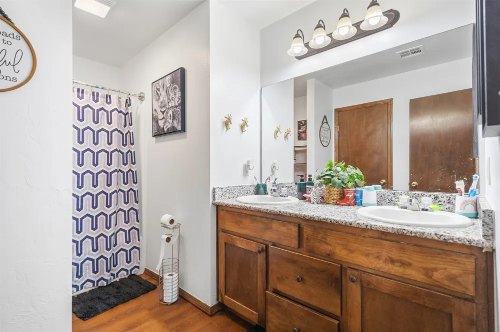 617 NE 6th Avenue Ardmore, OK 73401