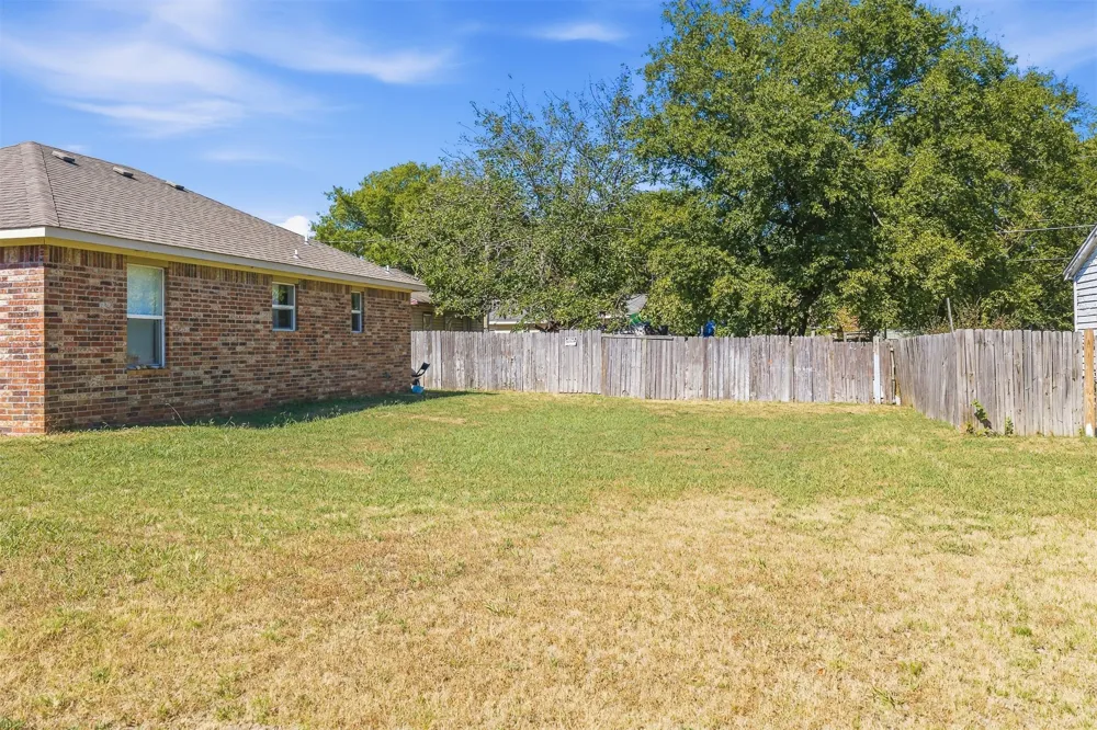 617 NE 6th Avenue Ardmore, OK 73401