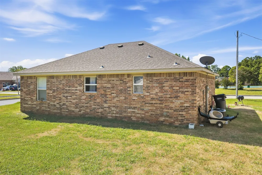 617 NE 6th Avenue Ardmore, OK 73401