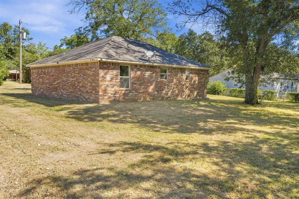 702 SE White Street Ardmore, OK 73401