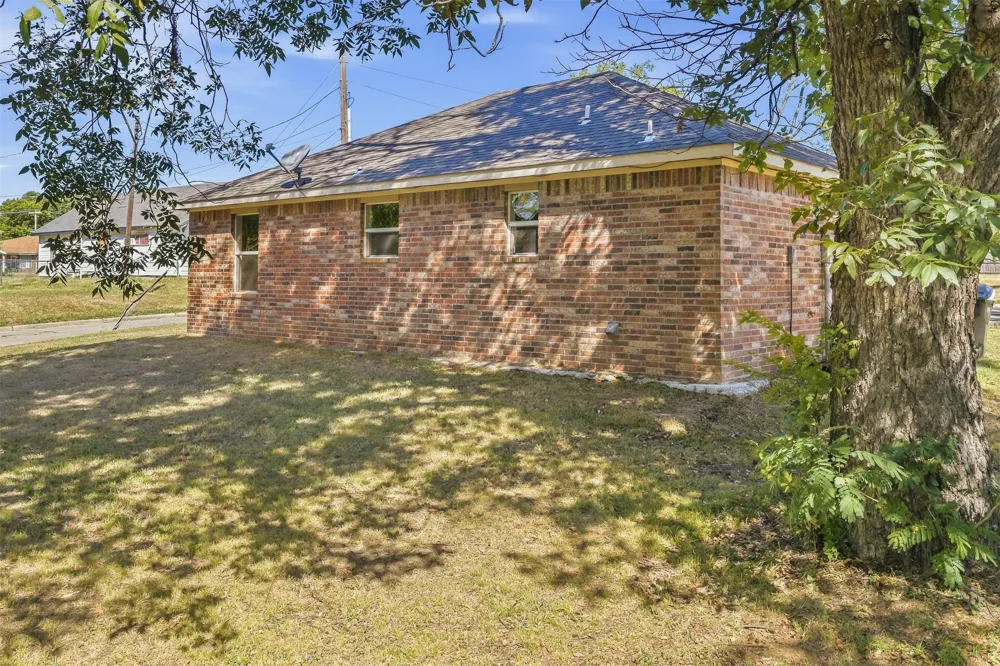 702 SE White Street Ardmore, OK 73401