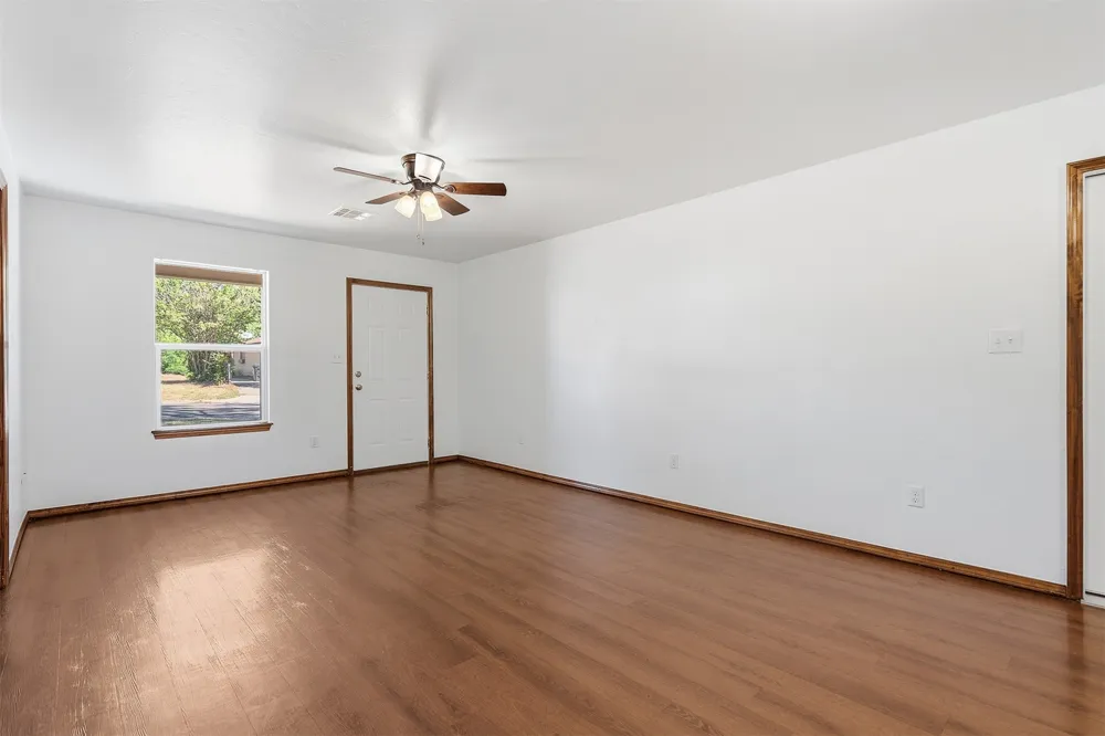 702 SE White Street Ardmore, OK 73401