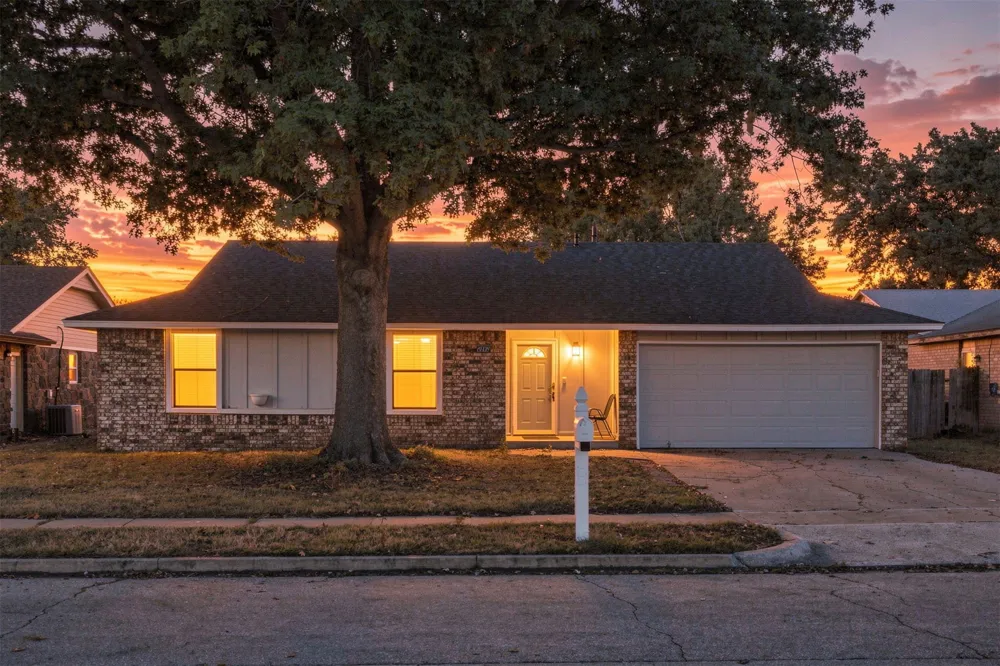 2002 W Ithica Street Broken Arrow, OK 74012