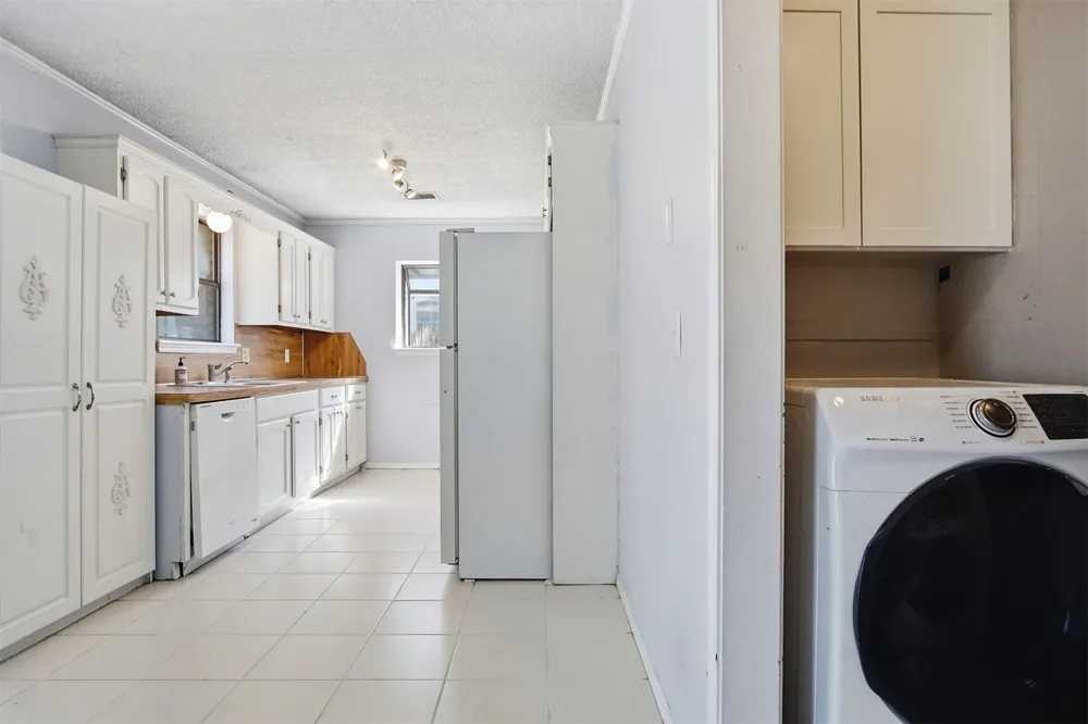 2002 W Ithica Street Broken Arrow, OK 74012