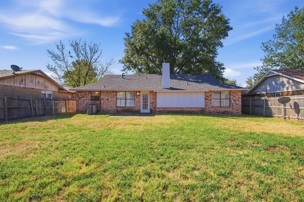 2002 W Ithica Street Broken Arrow, OK 74012