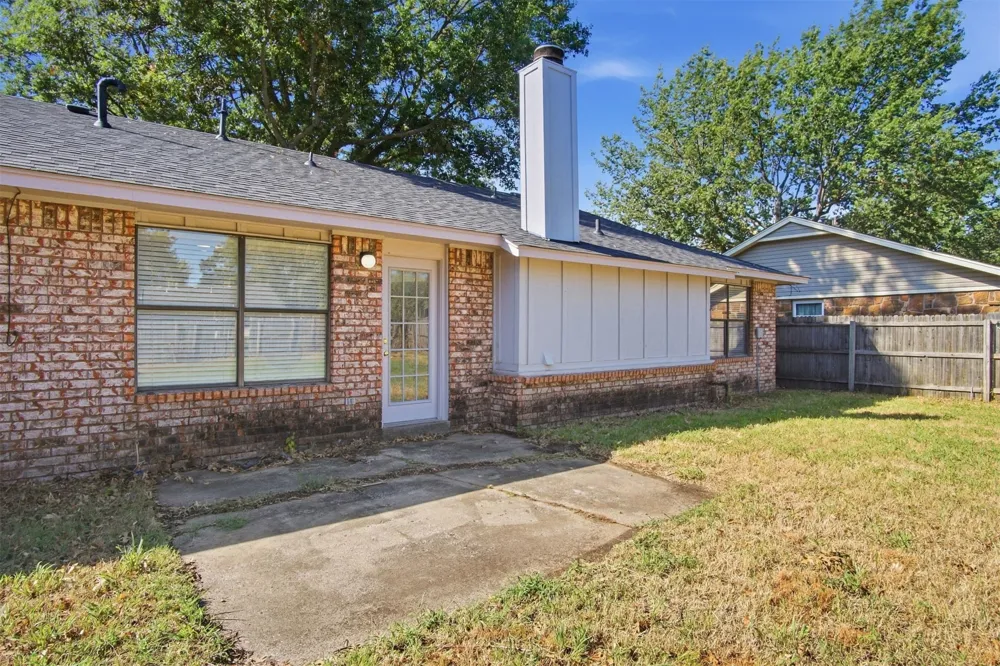 2002 W Ithica Street Broken Arrow, OK 74012