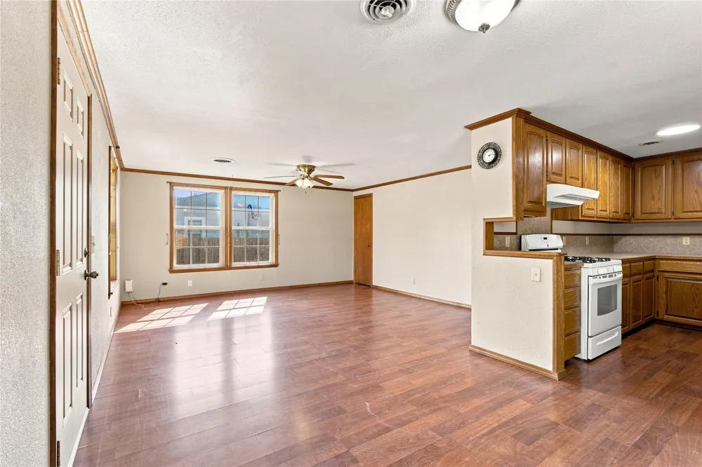 212 Duncan Avenue Checotah, OK 74426