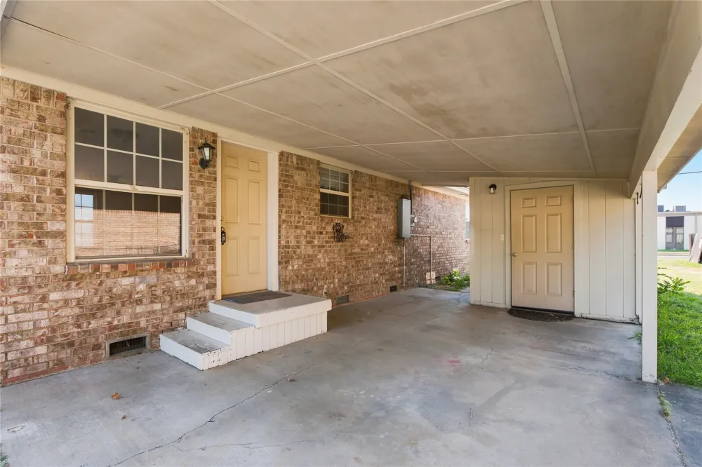 212 Duncan Avenue Checotah, OK 74426