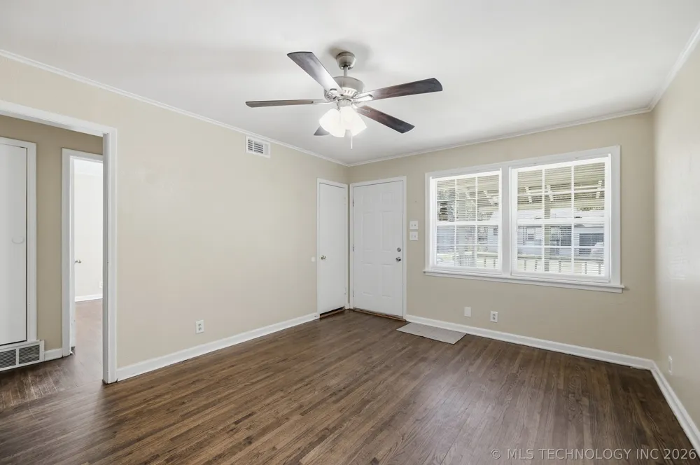 5951 E King Place Tulsa, OK 74115