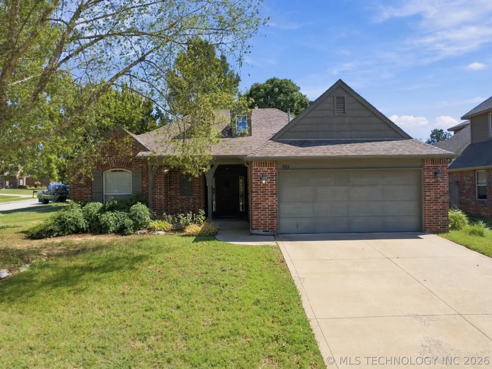 901 S 71st Street Broken Arrow, OK 74014
