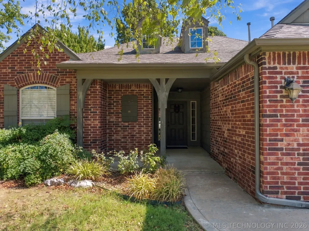 901 S 71st Street Broken Arrow, OK 74014