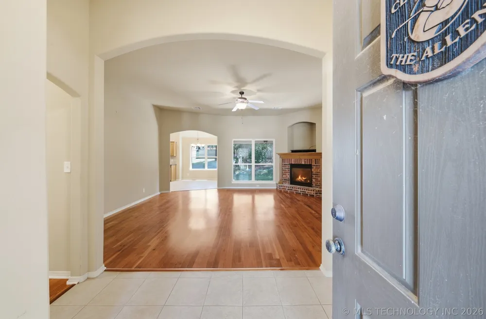 901 S 71st Street Broken Arrow, OK 74014