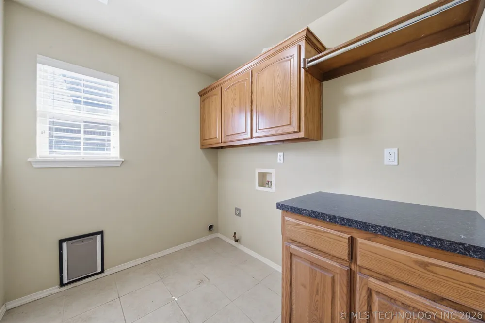 901 S 71st Street Broken Arrow, OK 74014