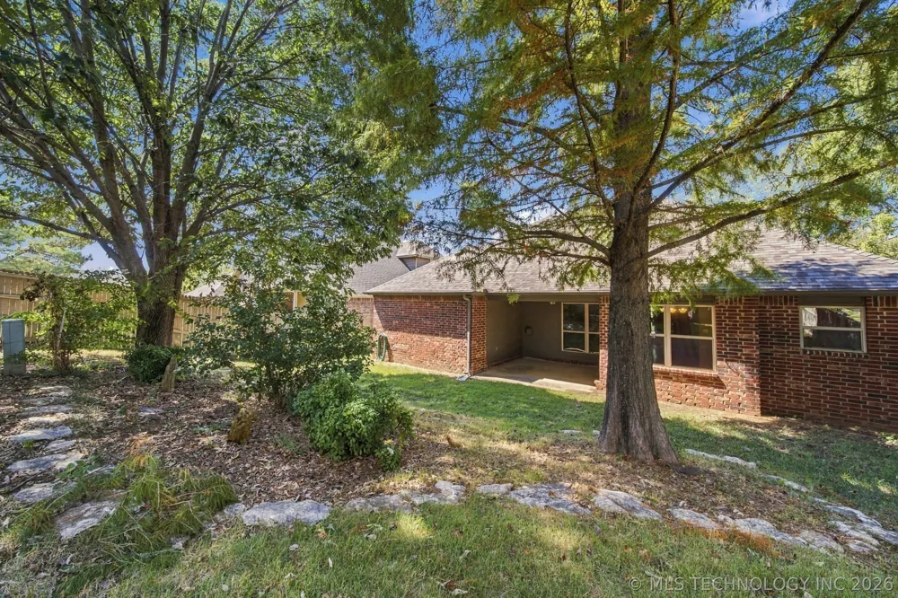 901 S 71st Street Broken Arrow, OK 74014