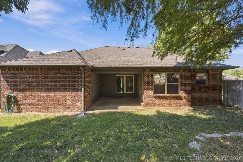 901 S 71st Street Broken Arrow, OK 74014