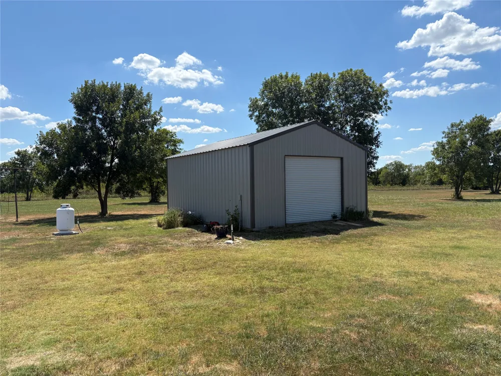 313 Nauvoo Hills Road Caddo, OK 74729
