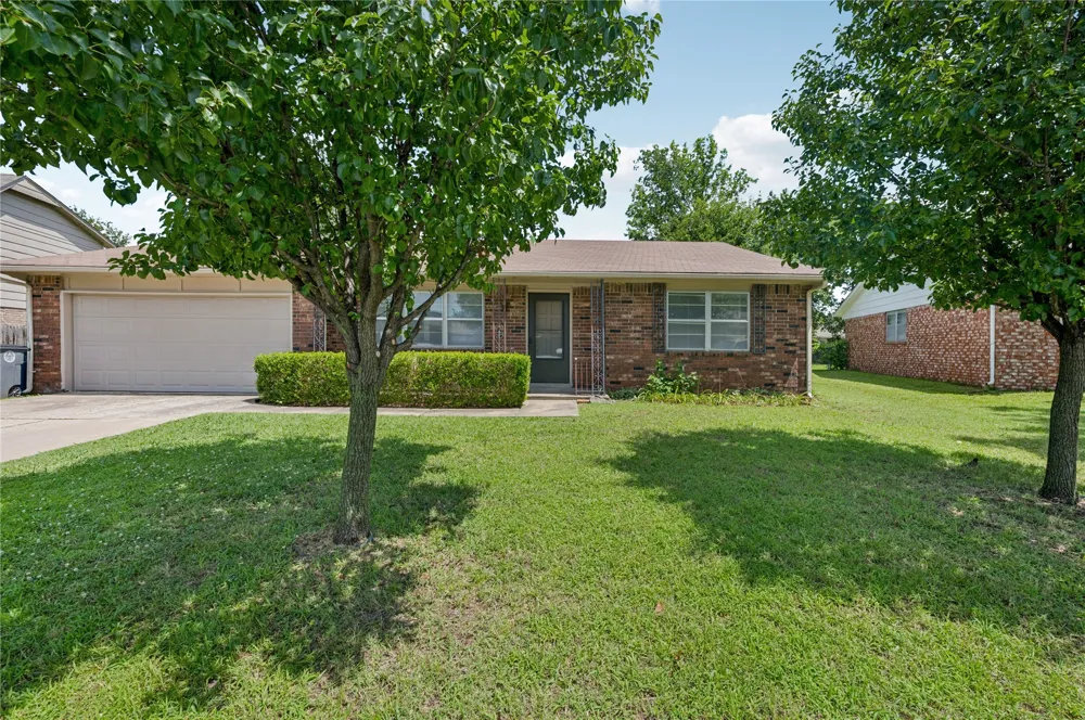 8966 E 56th Place Tulsa, OK 74145